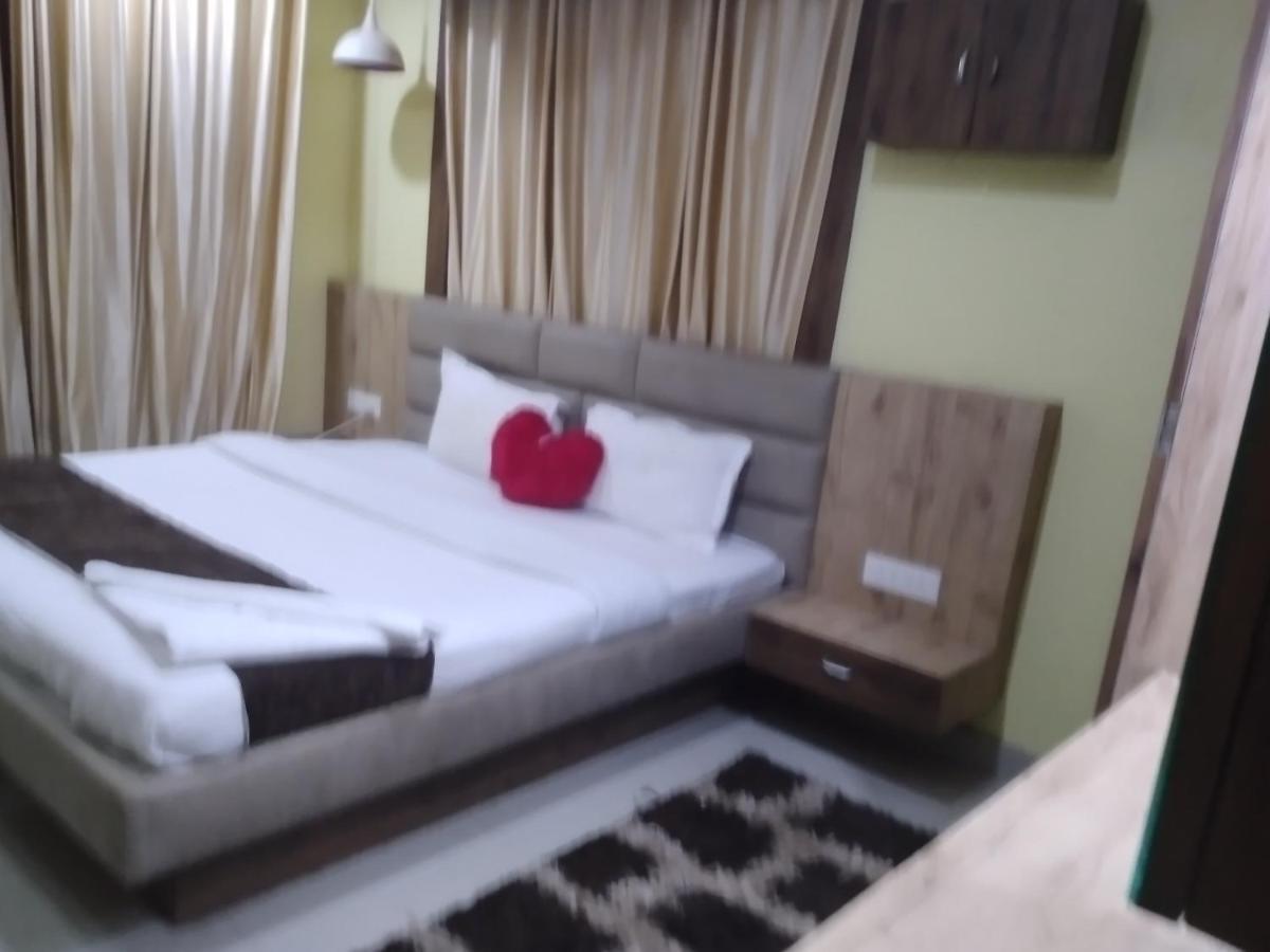 La Platina Premium Suites, Near Puri Sea Beach מראה חיצוני תמונה
