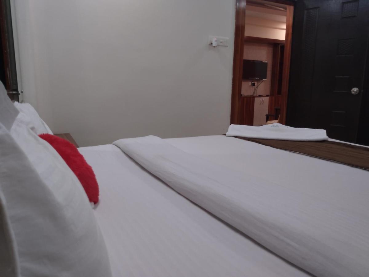 La Platina Premium Suites, Near Puri Sea Beach מראה חיצוני תמונה